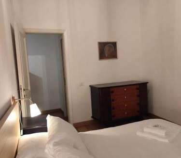 Rione XIV Borgo Apartment | Vatican Retreat- 2bedrooms and 2 bathrooms