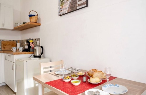 Old Town Apartment | Vecchia Bari Lungomare | Stylish Apartment with Balcony