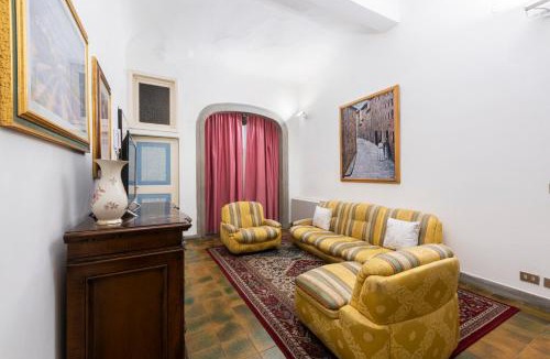 Oltrarno Apartment | Velluti by Mmega