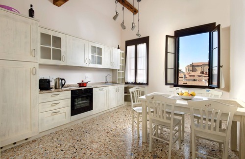 San Polo Apartment | Venice Prestige - Celestina on the Grand Canal R&R