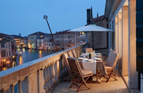 San Polo Apartment | Venice Prestige - Celestina Apartment on the Grand Canal R&R