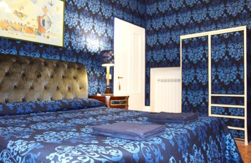 Castello House | Venice Rainbow Apartment San Marco