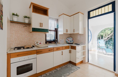 Trappeto House | Venti del Mare Holiday Home – 150m from the Beach, Private Parking, Sea View