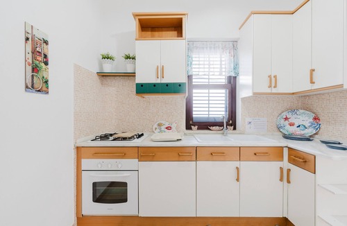Trappeto House | Venti del Mare Holiday Home – 150m from the Beach, Private Parking, Sea View