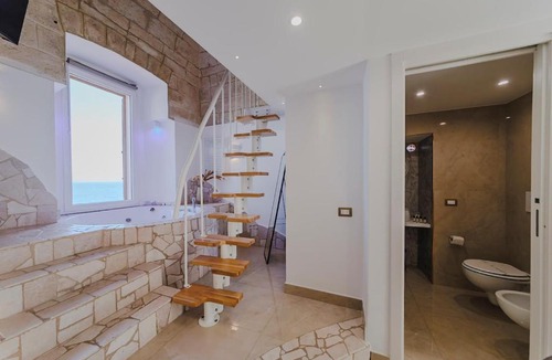 Municipio 1 Apartment | Ventidue Venti Luxury Suites Tramontana