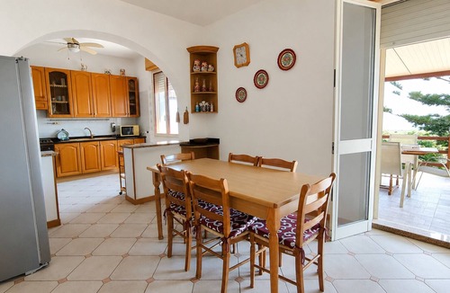 Cava dʼAliga Apartment | Veranda Vincenzi - Spacious apartment with veranda ideal for families