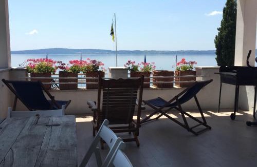 Lake Bracciano Apartment | Verde Blu Lakefront Boutique Holiday Apartments Trevignano Romano
