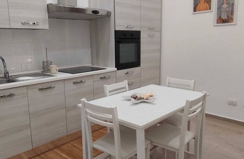 Barletta House | VERY ELEGANT STRUCTURE IN THE CENTER OF BARLETTA RENT GOLD