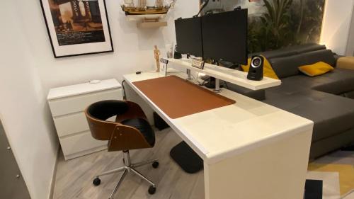 Suburbio IX Aurelio Apartment | Vestige Home
