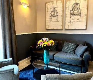 Rome Province Apartment | Via Veneto Luxury House