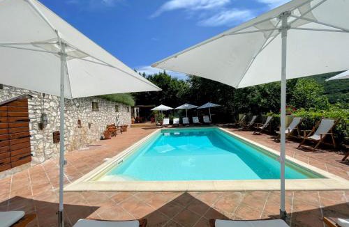 Strettura House | Vicolo - sleeps 5 with air con, wifi, balcony for dining and pool