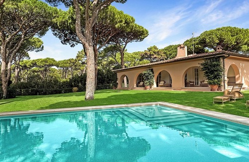 Roccamare Villa | Villa with simming pool in Roccamare