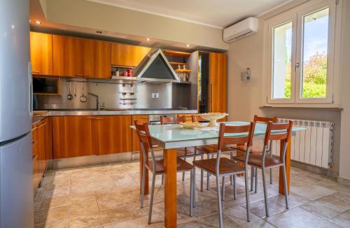 Foligno Villa | Villa a 5 minuti da Foligno - BBQ & giardino
