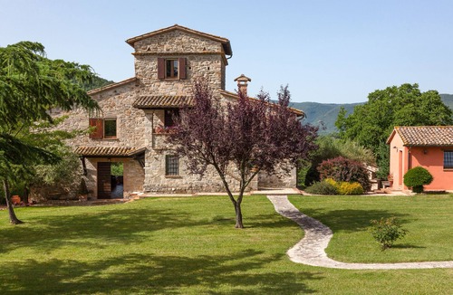 Acqua Loreto Villa | VILLA ALTEA. Large groups, family friendly, large garden, jet stream pool