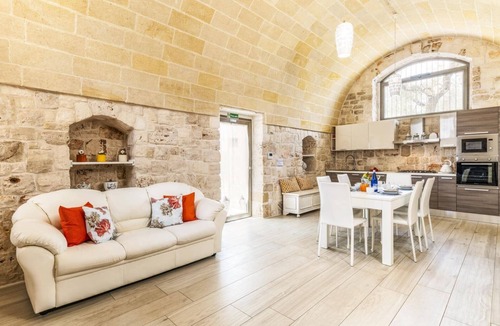 Villa Castelli Villa | Villa Amico by Villa Plus