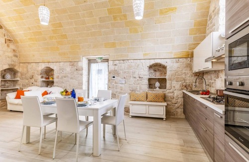 Villa Castelli Villa | Villa Amico by Villa Plus