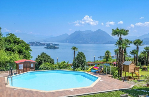 Carciano Apartment | Villa Anna, Borromean Islands No. 17 by Lago Reisen