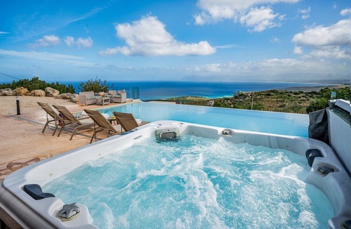 Custonaci Villa | Villa Azuria with Private Infinity Pool and Whirlpool Sea View