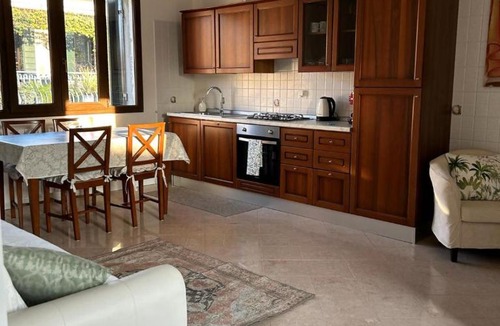 Cavallino-Treporti Apartment | Villa bifamiliare per famiglie con giardino.
