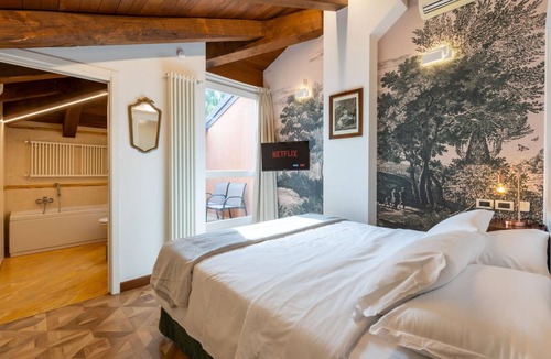 Saragozza-Porto Hostel | Villa Bottrigari BolognaRooms Attic with Terrace