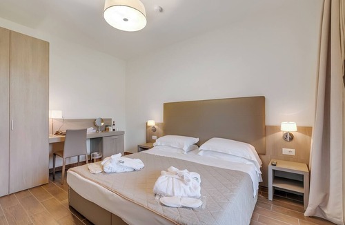 Castelletto d'Orba Hotel | Villa Carolina Golf View 14, Castelletto d’Orba, Italy