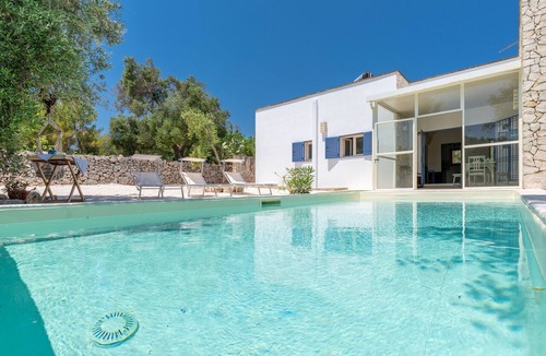 Fumarola Villa | Villa 'Casa Delle Fate' with Private Pool, Wi-Fi and Air Conditioning