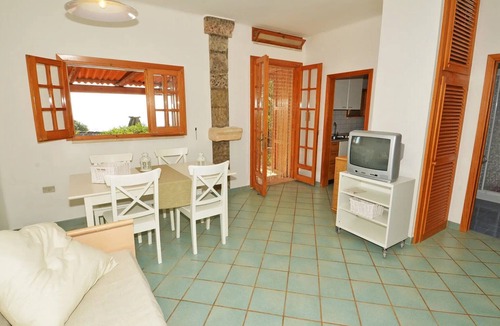 Marina San Gregorio Villa | Villa 'Casa Vite 2' with Sea View, Wi-Fi and Air Conditioning