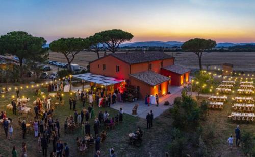 Roccastrada Villa | Villa Casale Enrica con Piscina Bio Lago