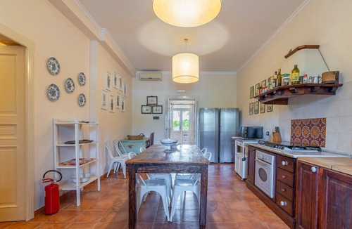 Noto Villa | Villa Castelluccio Noto: Historic Country Retreat for Groups near Baroque Sicily