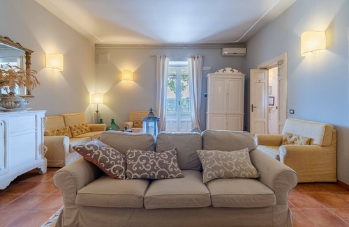 Noto Villa | Villa Castelluccio Noto: Historic Country Retreat for Groups near Baroque Sicily