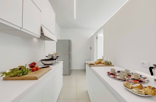 Ponte Buriano Villa | Villa Chimera White 16 with Pool & Gym, Arezzo, Italy
