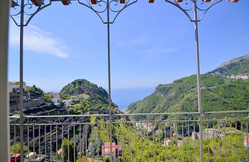 Pontone House | Villa Clarice A, fully refundable with voucher*: A bright and sunny apartment in a quiet position, located on a hillside above the sea, with Free WI-FI.