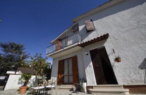 Fondi House | Villa Dafne con ampio giardino, pochi minuti dal mare Fondi Sperlonga