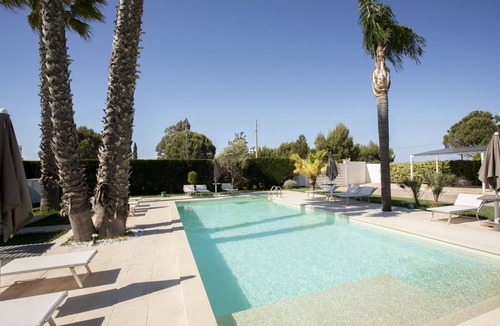 Leverano House | Villa Dalesco | Sole b&b in villa with pool