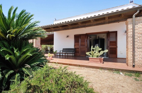 Avetrana Villa | Villa 'Degli Ulivi' with Private Garden