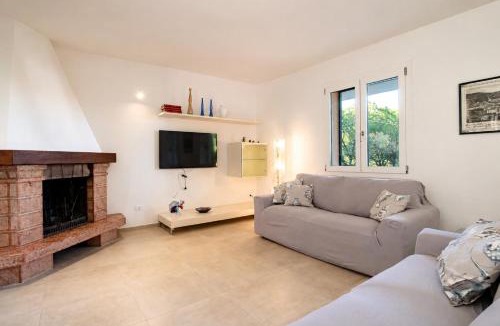 Porto Azzurro Villa | Villa Dei Pini