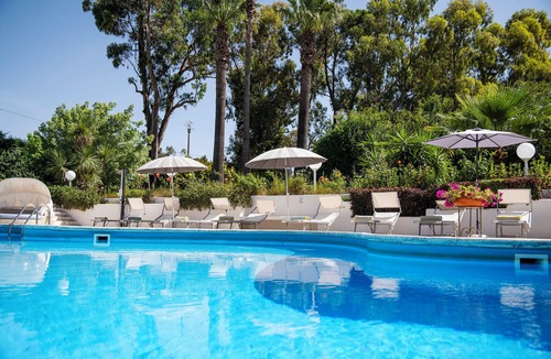 Martina Franca Villa | Villa del Sole: Luxury Villa with Private Pool in Puglia