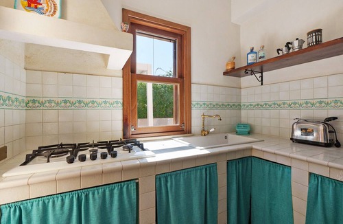 Favignana Villa | Villa 'Diego' with Sea View, Wi-Fi and Air Conditioning