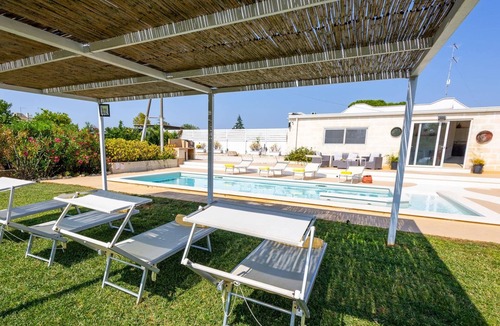 San Vito dei Normanni Villa | Villa Donna by Villa Plus