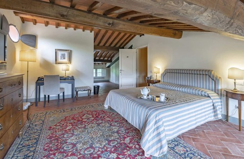 Capannori Villa | Villa Elixir - Seven Bedroom Villa, Sleeps 14