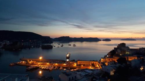 Ponza Bed & Breakfast | Villa Ersilia