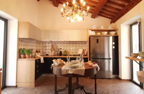 Canale Monterano Villa | Villa Esclusiva 7 Camere con Piscina 40min da Roma