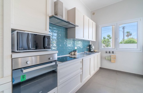 Avola Villa | Villa 'Falaride' with Private Pool, Wi-Fi, and Air Conditioning