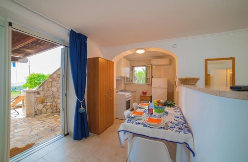 Marina di Felloniche Apartment | Villa Felloniche Sea-View Studio with Terrace, Castrignano del Capo, Italy