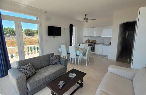 Marina di Felloniche Apartment | Villa Felloniche Sea-View Apartment with Parking, Castrignano del Capo, Italy