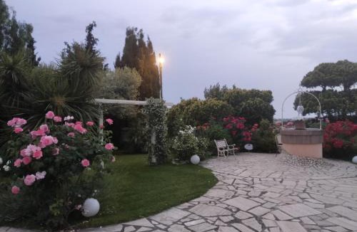 Pomezia House | Villa Francesca Pomezia Roma