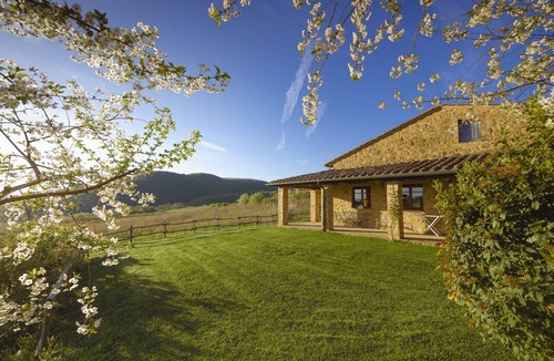 Montepulciano Villa | Villa I Girasoli in Montepulciano with Swimming pool