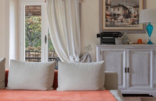 San Casciano dei Bagni Villa | Villa in San Casciano Dei Bagni with 7 bedrooms sleeps 12