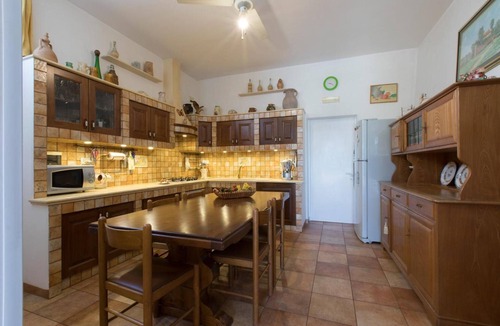 Torre Suda Villa | Villa 'I Sogni Di Venere' with Sea View, Wi-Fi and Air Conditioning