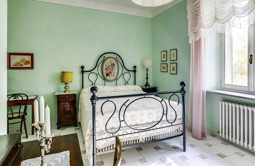 Radicofani Villa | Villa Il Giardino with Private Swimming Pool, Garden, Ideal for Weddings